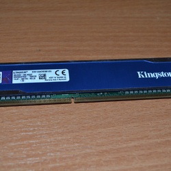 ОЗУ DDR III 2 GB Kingstone 1333 MHz